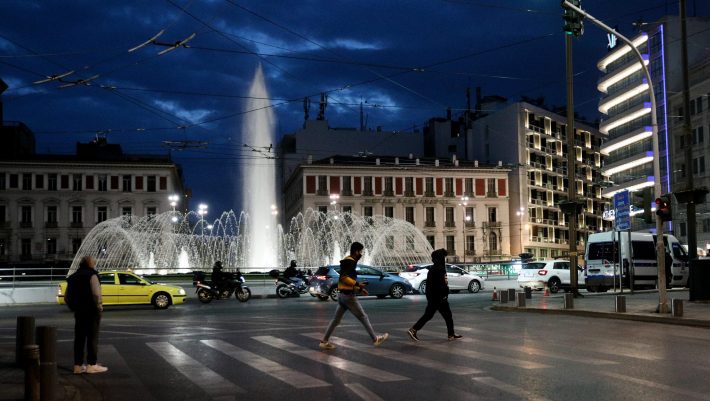 Χριστούγεννα χωρίς lockdown αλλά με αυστηρούς περιορισμούς!