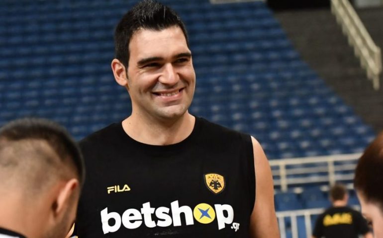 Μένει για άλλον έναν χρόνο στην ΑΕΚ ο Μαυροειδής!