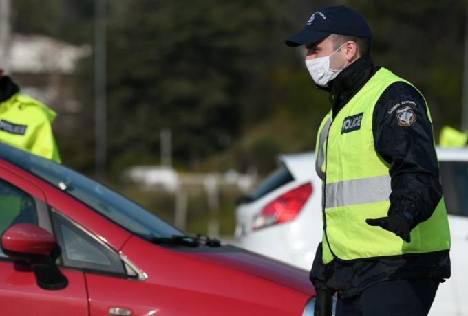 Χρυσοχοϊδης για ρεβεγιόν: «Έλεγχοι για να μην υπάρξουν μεγάλες συγκεντρώσεις στα σπίτια»
