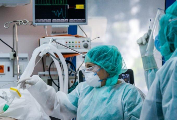 Συνεχίζονται τα υψηλά νούμερα: 100 θάνατοι-622 διασωληνωμένοι- 1882 νέα κρούσματα