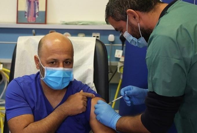 Κορωνοϊός – Κύπρος: Ξεκίνησαν οι εμβολιασμοί στο νοσοκομείο αναφοράς Αμμοχώστου