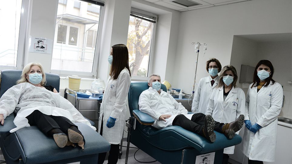 Κορωνοϊός: Έγιναν οι πρώτοι εμβολιασμοί στην Ελλάδα