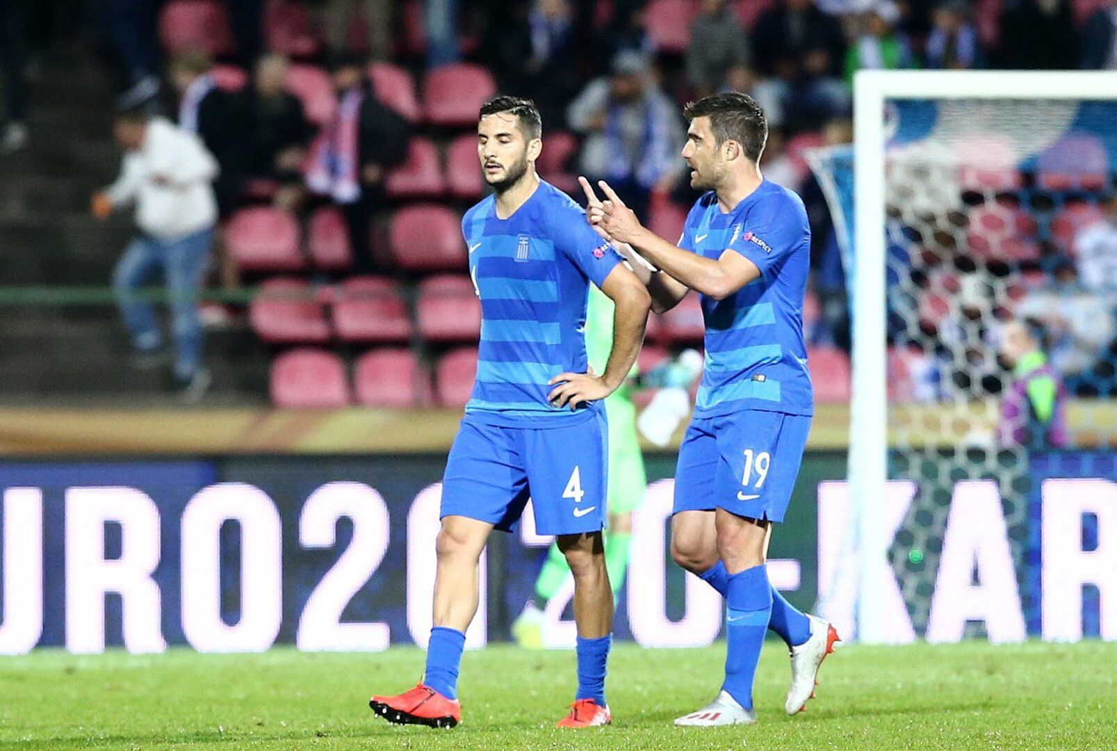 Μανωλάς σε Σωκράτη: «Πώς σου πάνε τα κόκκινα αδερφέ μου» (pic)