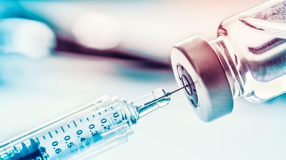 Ευρωπαϊκός Οργανισμός Φαρμάκων: Να γίνονται έξι δόσεις εμβολίου από κάθε φιαλίδιο