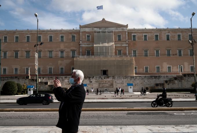 Κορωνοϊός στην Ελλάδα: 54 θάνατοι και 407 διασωληνωμένοι – 427 νέα κρούσματα