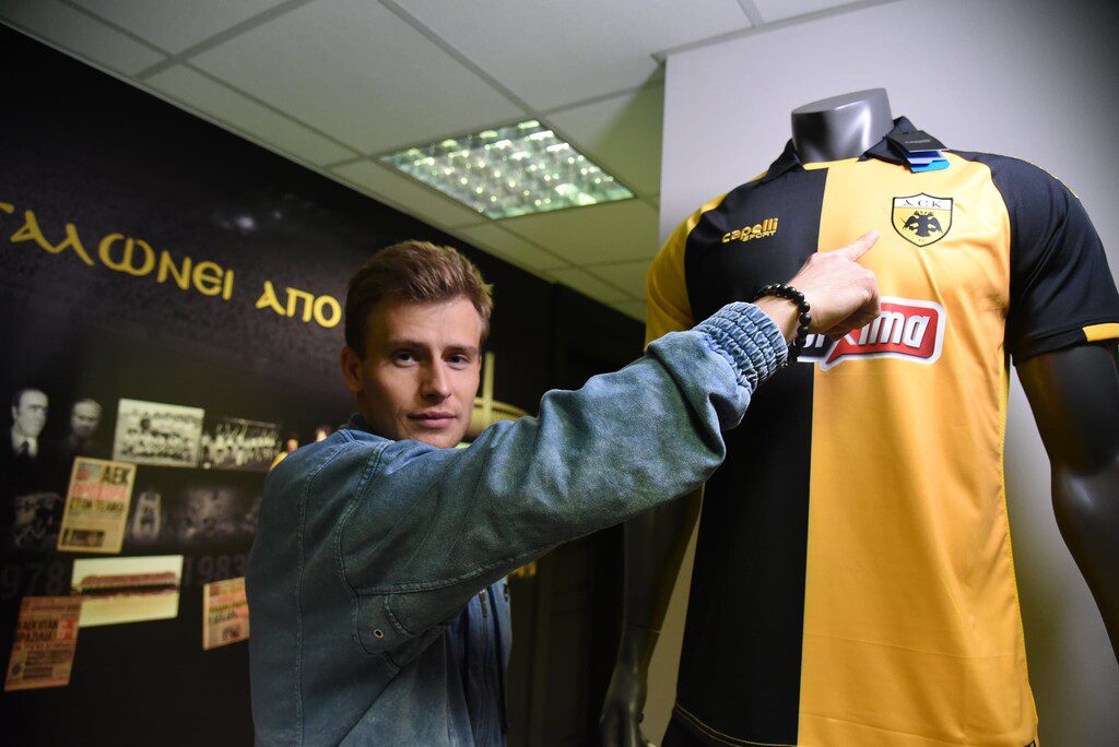 Νταντσένκο: «Έγινε αυτό που ήθελα – Ευτυχισμένος που ήρθα στην ΑΕΚ» (video)