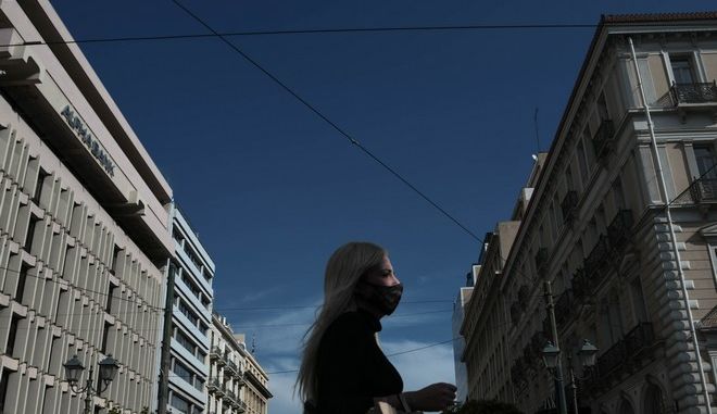 Κορωνοϊός: 858 νέα κρούσματα και 32 νεκροί σε 24 ώρες – Στους 274 οι διασωληνωμένοι