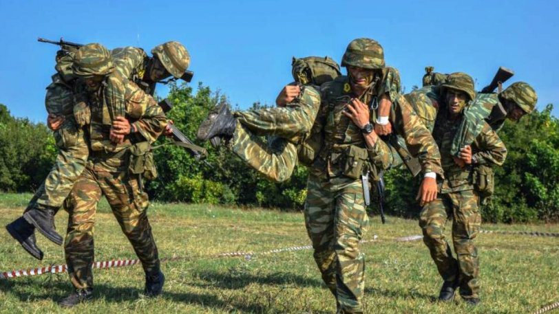 Στην τελική ευθεία η αλλαγή στην στρατιωτική θητεία: Ποιοι θα κάνουν 12μηνο και ποιοι 9μηνο