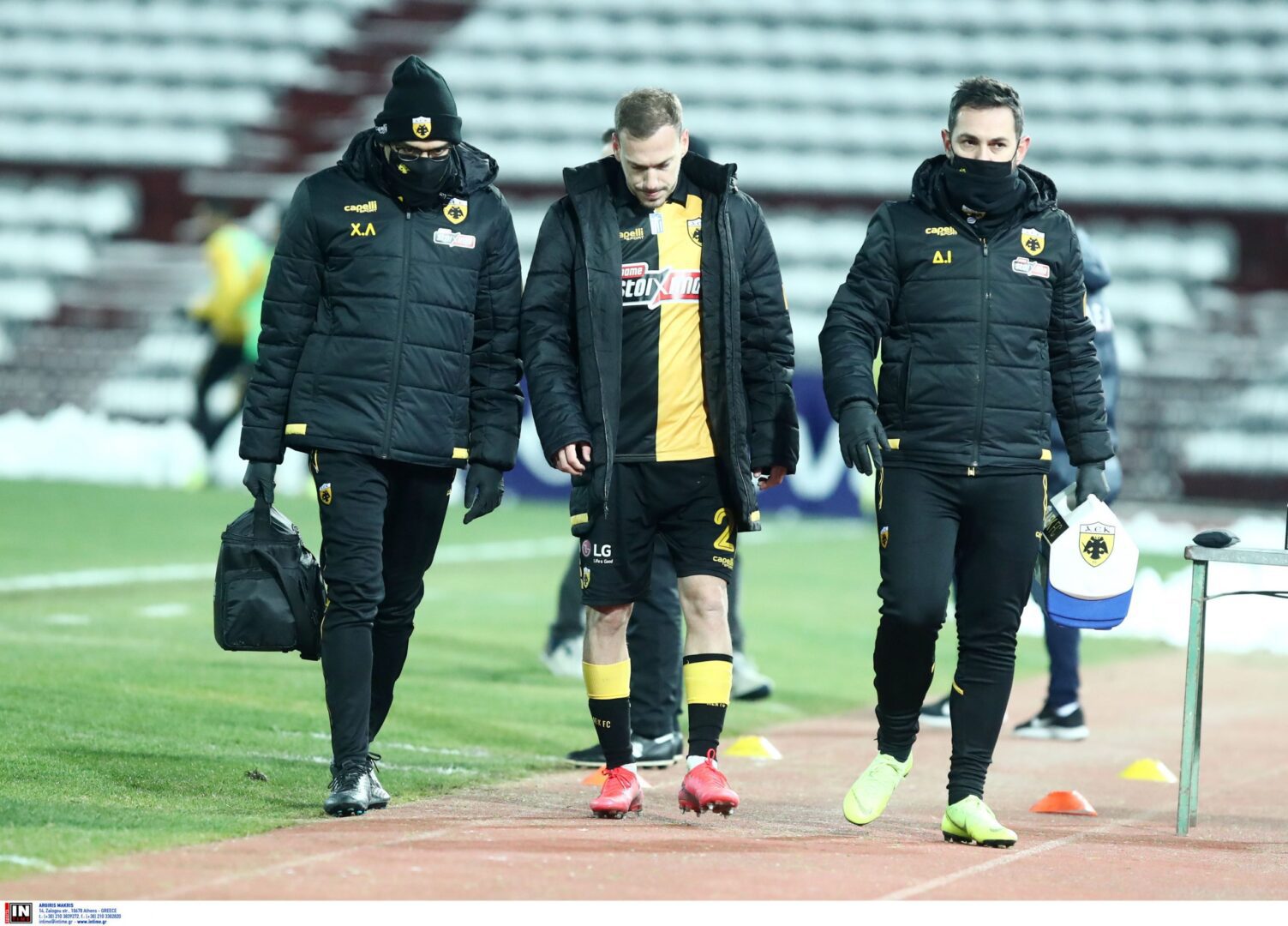 Με ενοχλήσεις αποχώρησε ο Μπακάκης