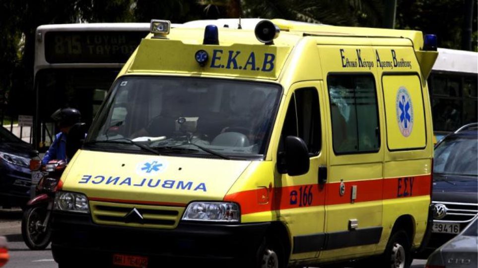 Αίγιο: Αγωνία για 23χρονη που έπεσε από 5ο όροφο – Χειρουργείται στην Πάτρα