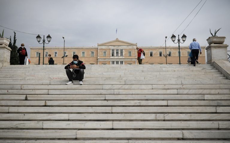 «Όχι μόνο Σαββατοκύριακο: Σκληρό lockdown για 3 εβδομάδες»