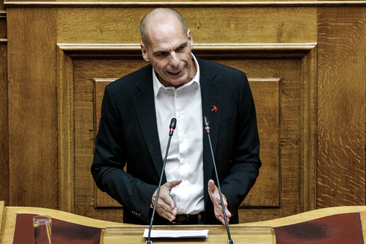Βαρουφάκης σε Κεραμέως: Έπρεπε να έχετε φύγει σήμερα από το υπουργείο