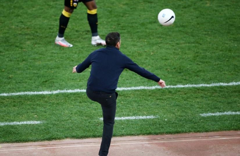 ΠΑΕ ΑΕΚ για Χιμένεθ: «Ακόμη το’ χεις, κόουτς» (ΦΩΤΟ)