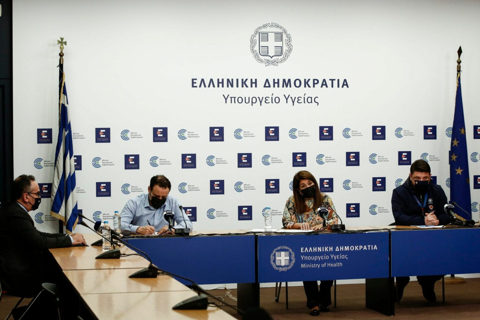 Αρχές Απριλίου η διάθεσή των self-tests από τα φαρμακεία