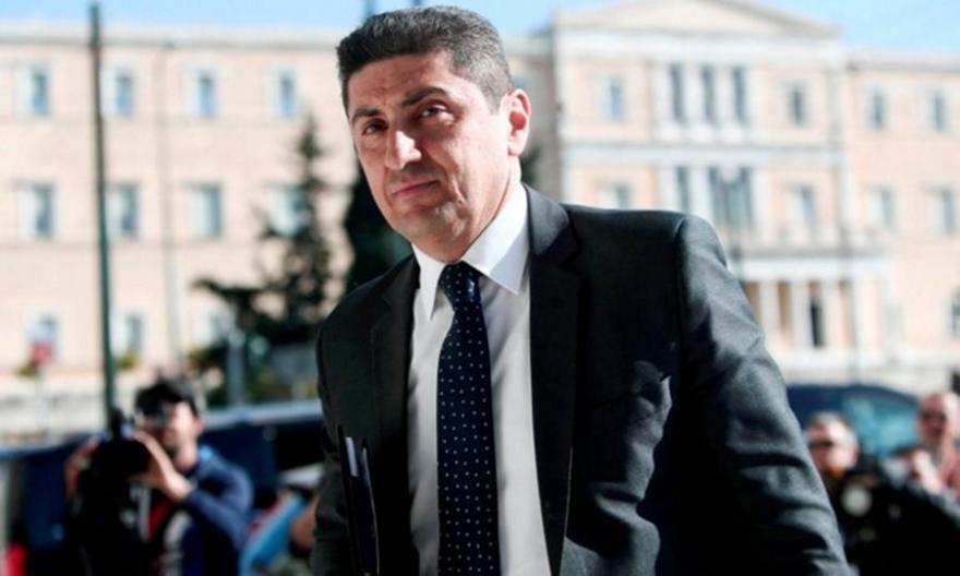 Εκλογές ομοσπονδιών: Με τροπολογία της τελευταίας στιγμής καταργεί τα κωλύματα ο Αυγενάκης
