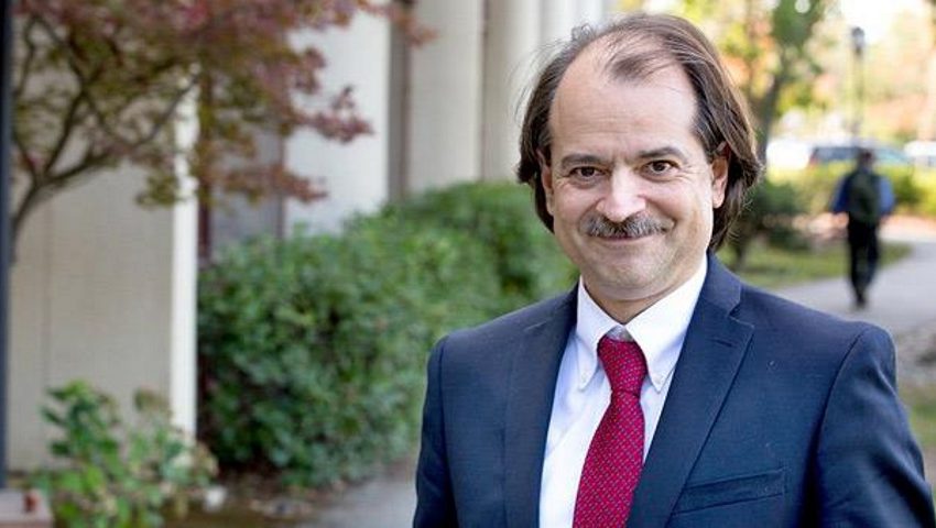 Κορωνοϊός: Τον συκοφάντησαν ως ψεκασμένο και τώρα υιοθετούν όσα είχε προτείνει