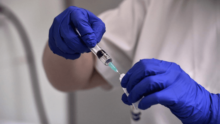 1 δόση και σε φαρμακεία: Το νέο εμβόλιο που αλλάζει άρδην τα δεδομένα στην Ελλάδα διαφέρει απ’ όλα τα άλλα