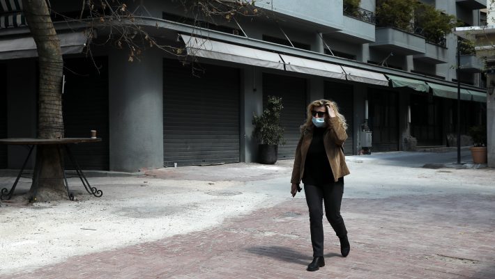 Νέα, σκληρά μέτρα: Επιστροφή στα lockdowns και την απαγόρευση μουσικής