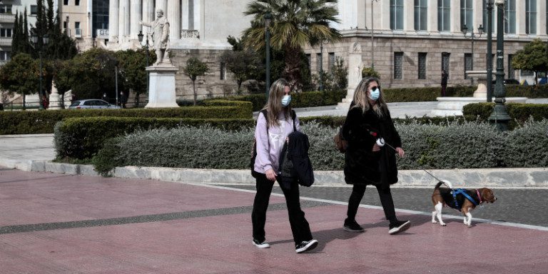 Άρση του lockdown: Ανοίγουν κομμωτήρια, αρχαιολογικοί χώροι και καταργούνται τα 2 χιλιόμετρα