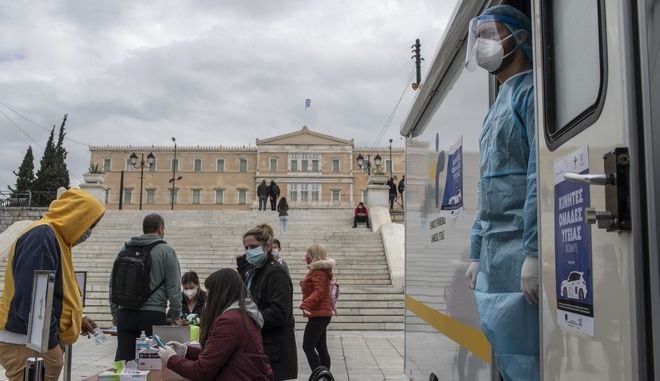Κορονοϊός: 1142 νέα κρούσματα σήμερα στην Ελλάδα, τα 569 στην Αττική – 53 νεκροί