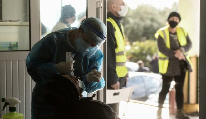 Κορονοϊός: 2633 νέα κρούσματα σήμερα στην Ελλάδα, τα 1322 στην Αττική – 43 νεκροί