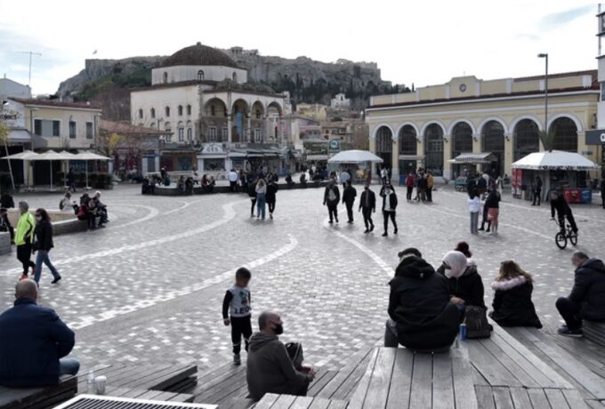Εισήγηση λοιμωξιολόγων: Στις 5 Απριλίου άνοιγμα των σχολείων και ελεύθερες διαδημοτικές μετακινήσεις