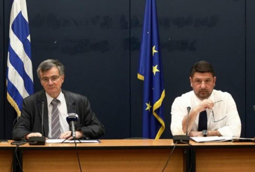 Τα παραθυράκια του lockdown: 7 νόμιμοι τρόποι για να πας στο χωριό το Πάσχα ακόμα και με απαγόρευση μετακινήσεων