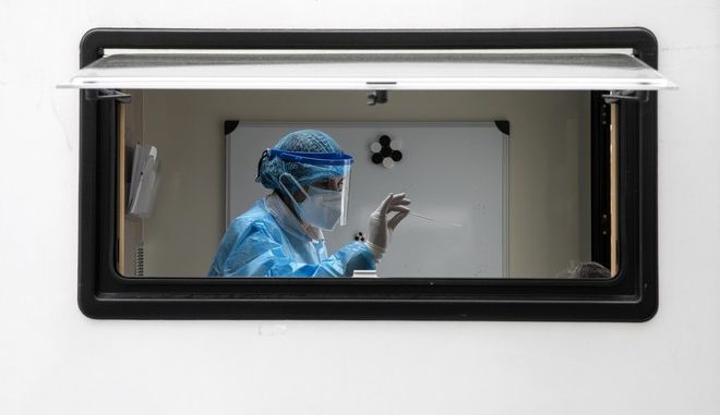 Κορονοϊός: 1400 νέα κρούσματα σήμερα στην Ελλάδα – 57 νεκροί και 816 διασωληνώσεις