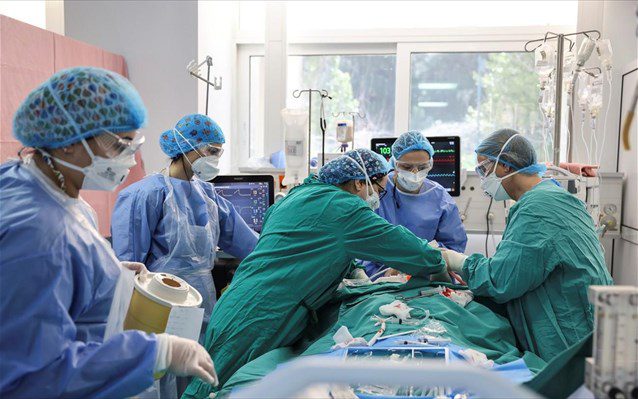 Κορωνοϊός: 3080 κρούσματα και 72 θάνατοι – 753 διασωληνωμένοι