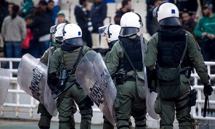Εκπαιδεύονται ξανά τα ΜΑΤ: Χωρίζονται σε αστυνομικούς-κουκουλοφόρους και τρέχουν 2,5 χλμ. για αντοχή