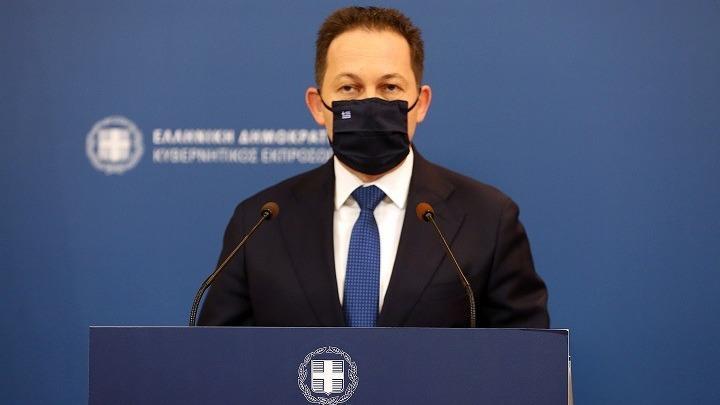 Πέτσας: «Δύσκολο να επιτρέπονται οι μετακινήσεις για τους τουρίστες και όχι για τους Έλληνες»