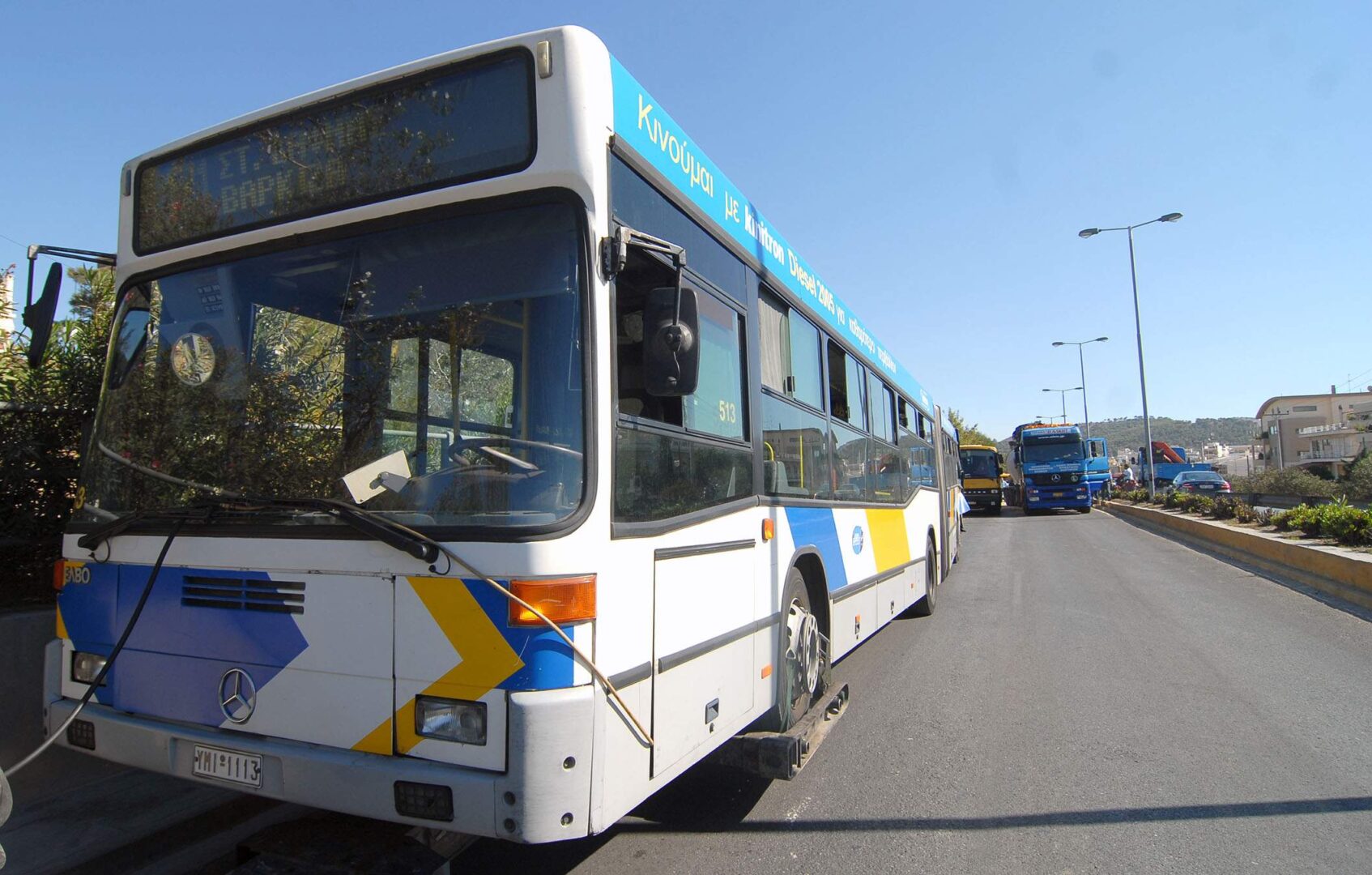 Έσπασαν στο ξύλο και λήστεψαν οδηγό λεωφορείου στη Βουλιαγμένης, επειδή πήγαινε… αργά