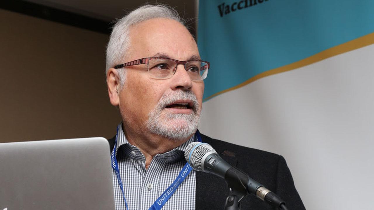 Γ. Παυλάκης: «Καμπανάκι» για νέο κύμα του κορωνοϊού μέσα στο καλοκαίρι