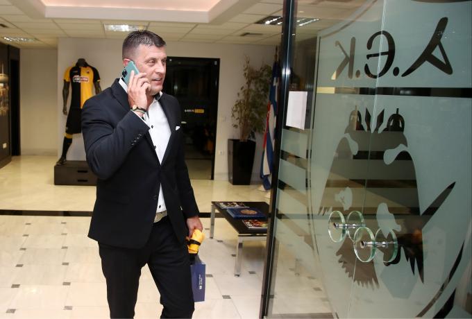 AEK: Αλλαγές στο πλάνο της προετοιμασίας από Μιλόγεβιτς – Οι τρεις συνεργάτες που φέρνει στην Ένωση