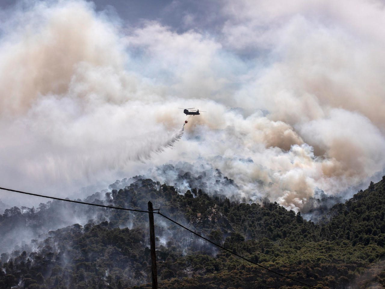 Πυροσβεστική: Θέμα χρόνου να δοθεί και επίσημα σε ύφεση η πυρκαγιά στα Γεράνεια Όρη