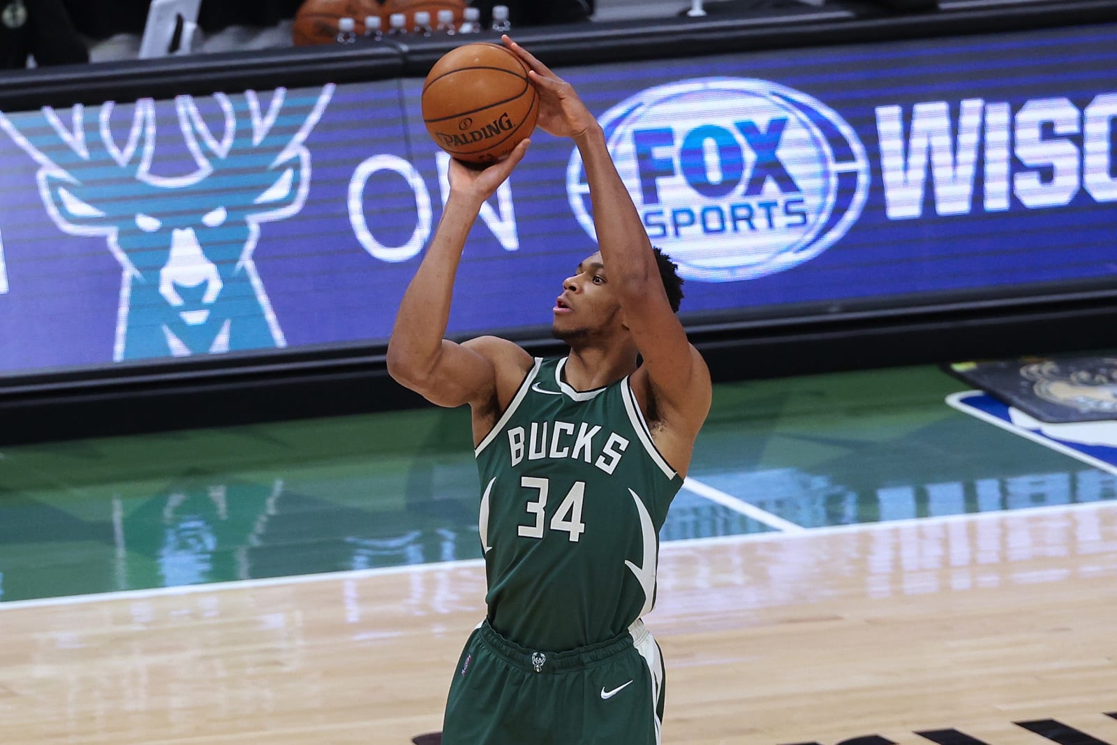 NBA: Εκτός βραβείων ο Γιάννης Αντετοκούνμπο