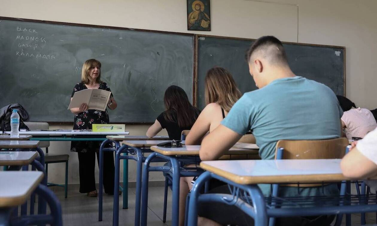Πανελλαδικές: Ανοικτές τηλεφωνικές γραμμές από σήμερα, για πληροφορίες και ψυχολογική υποστήριξη