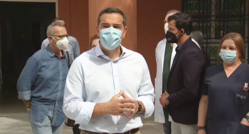 Τσίπρας στο Λαϊκό: “Η συλλογική ανάσταση θα έρθει με αγώνες και διεκδικήσεις”