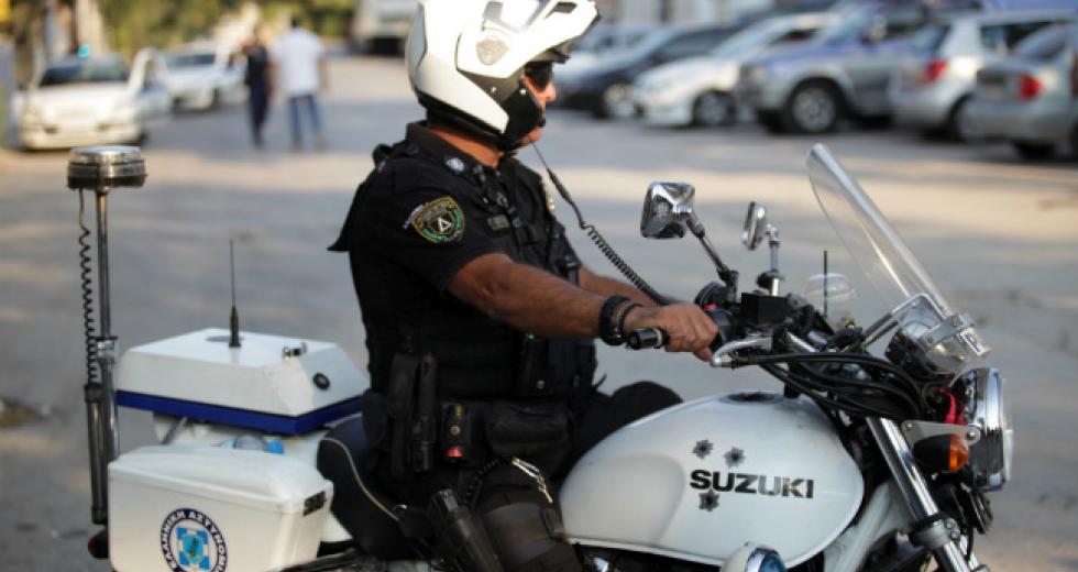 Έκλεψαν μοτοσικλέτα αστυνομικού έξω από τη ΓΑΔΑ