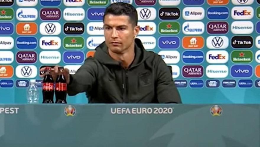 Η κίνηση του Ρονάλντο έφερε χασούρα 4 εκατ. δολαρίων στην Coca Cola!