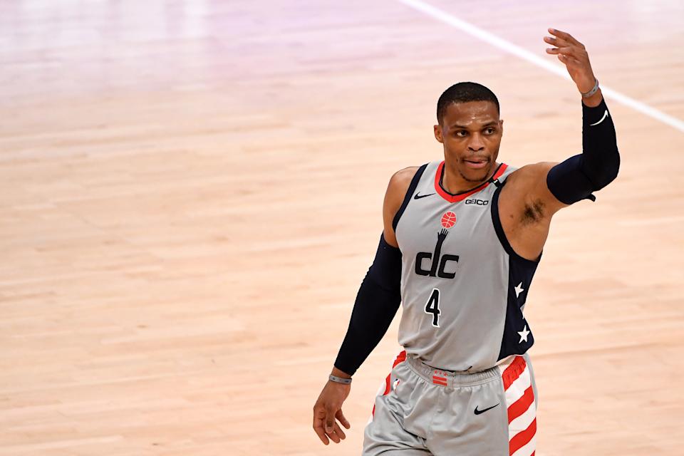NBA: “Βόμβα” με Γουέστμπροκ οι Λέικερς