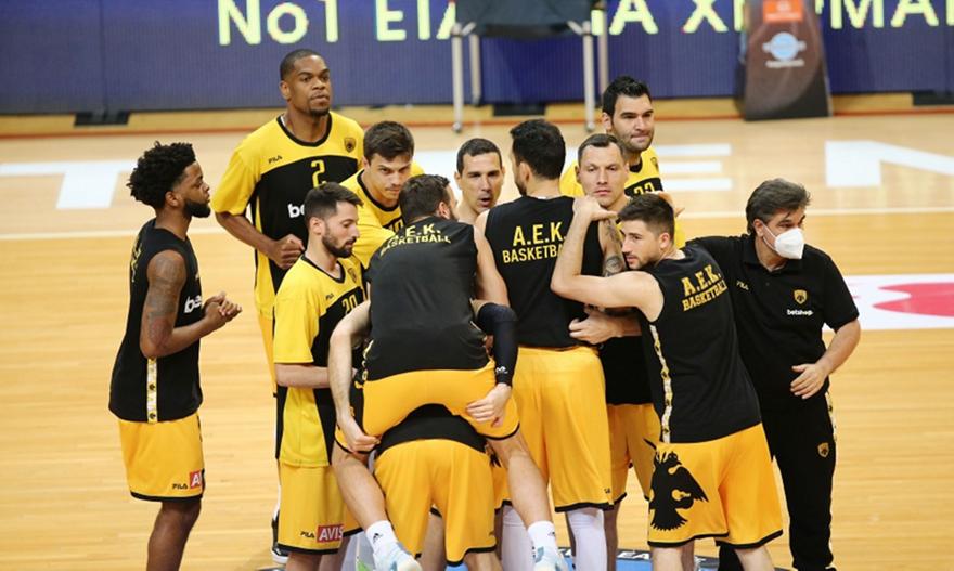 Έφτασε τα 12 ban η ΑΕΚ!
