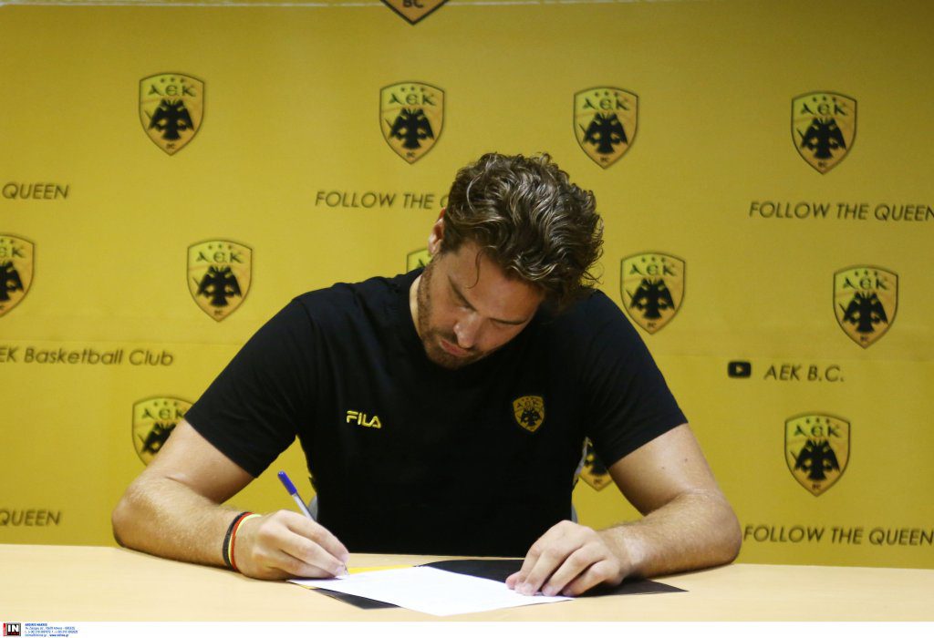 Μπόγρης: “Ευχαριστώ την ομάδα για την εμπιστοσύνη σ’ εμένα”