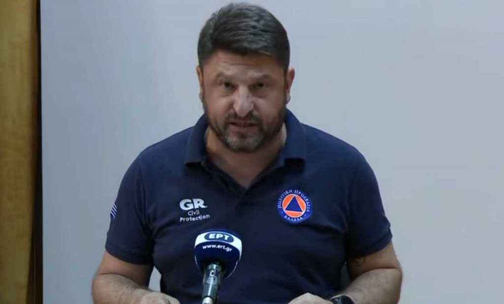 Χαρδαλιάς για την φωτιά στην Εύβοια: Τα εναέρια μέσα επιχειρούν στοχευμένα κοντά σε κατοικημένες περιοχές