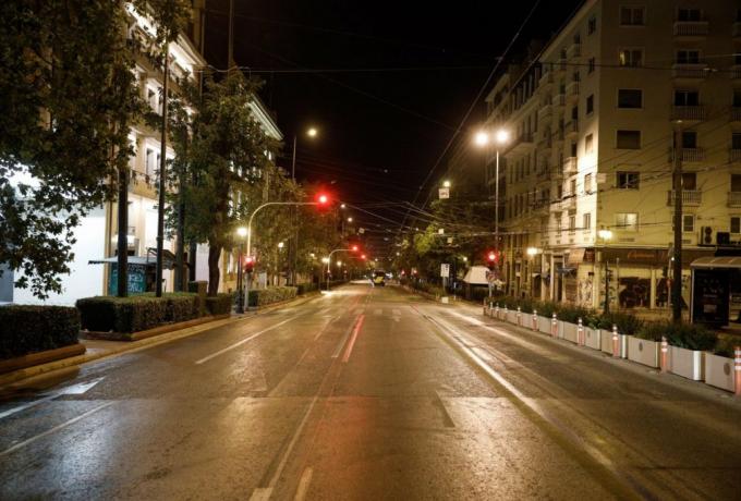 Κορωνοϊός: Σενάρια για 1.000 διασωληνωμένους το φθινόπωρο