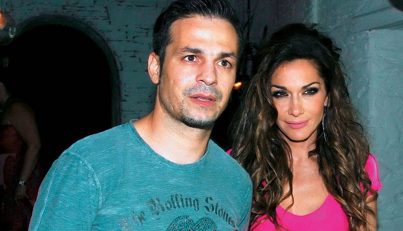 Ο Ντέμης και η «εντυπωσιακή μελαχρινή παίκτρια του GNTM»