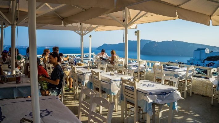 Σάρωσε τα πάντα: Το ελληνικό νησί που ξεπέρασε τα προ πανδημίας νούμερα είναι ο νικητής του φετινού καλοκαιριού
