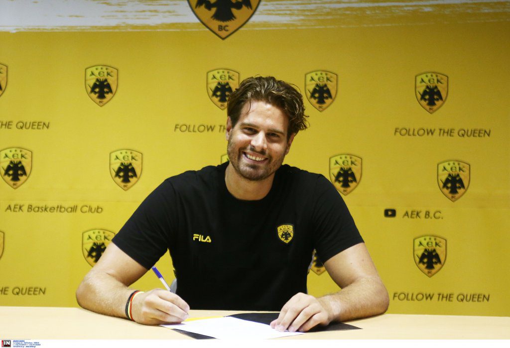 Υπέγραψε στην ΑΕΚ ο Μπόγρης