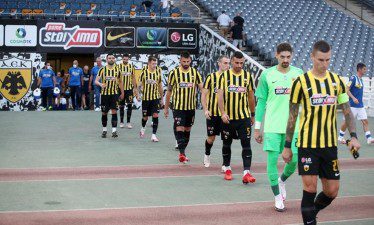 Ενός λεπτού σιγή για Μικρασιατική Γενοκτονία και Μίκη Θεοδωράκη!