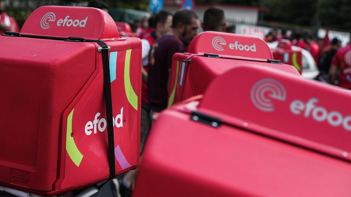 efood: Μετατρέπει 2.016 συμβάσεις σε αορίστου χρόνου